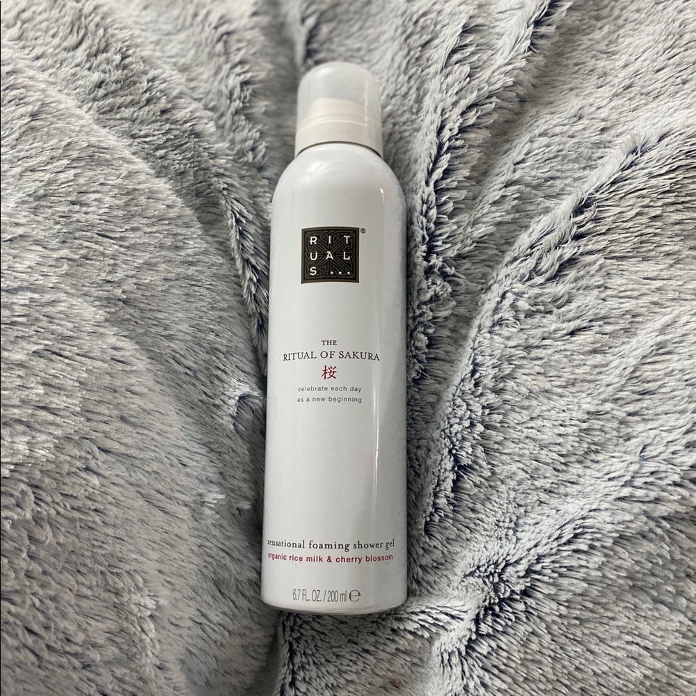 RITUALS- foaming shower gel